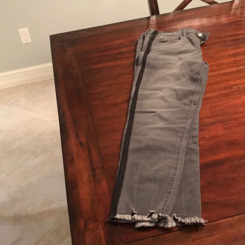Gray jeans with black stripe